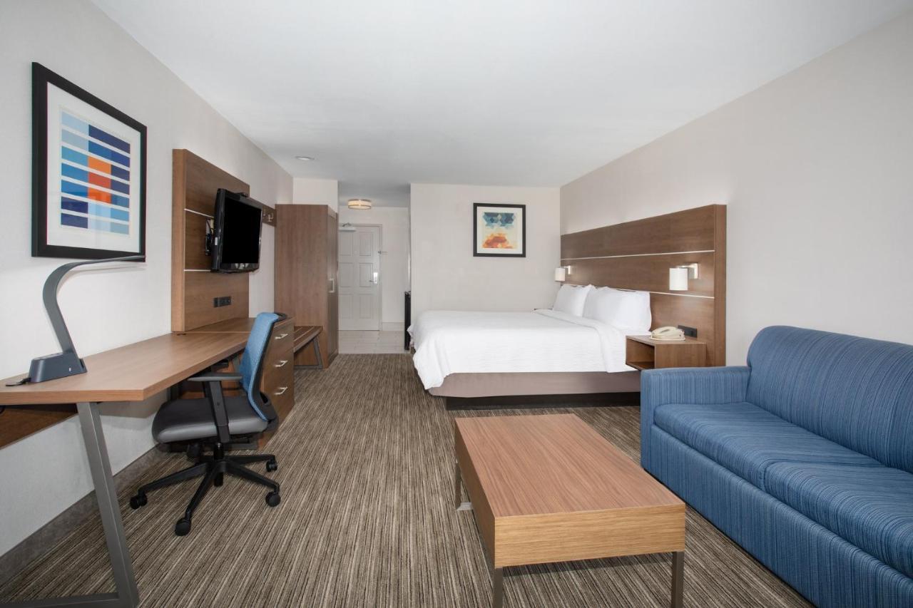 Express & By Ihg 3*