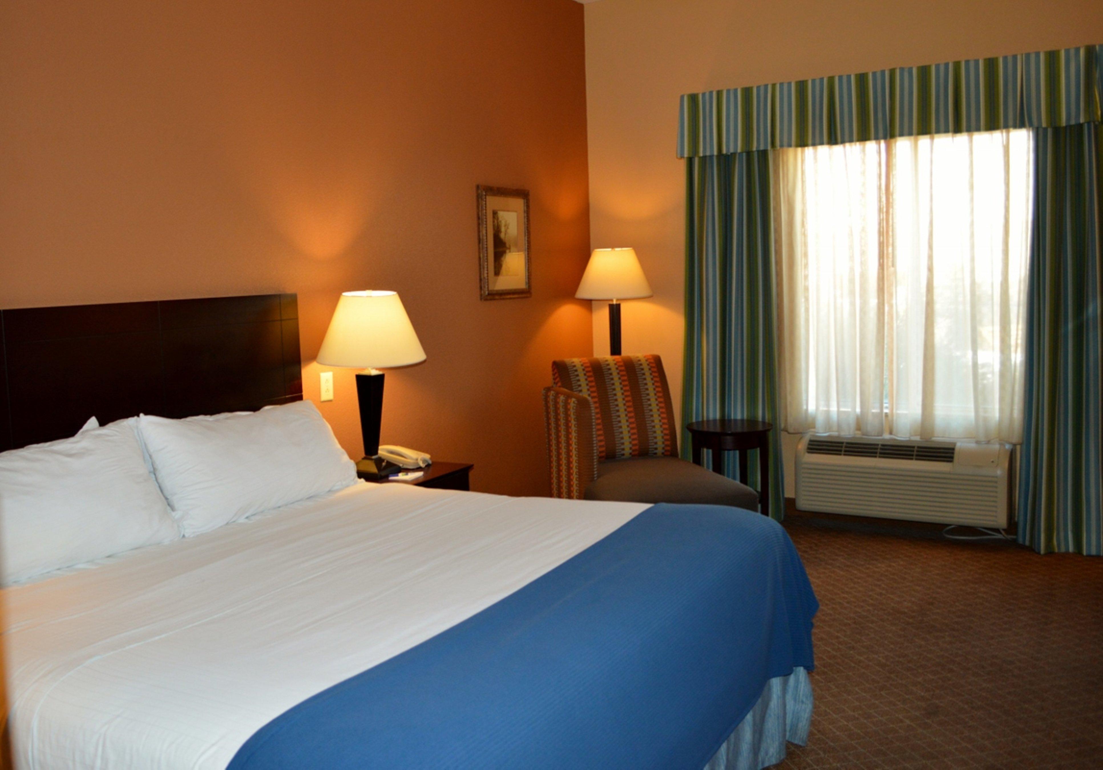 Express & By Ihg 3*
