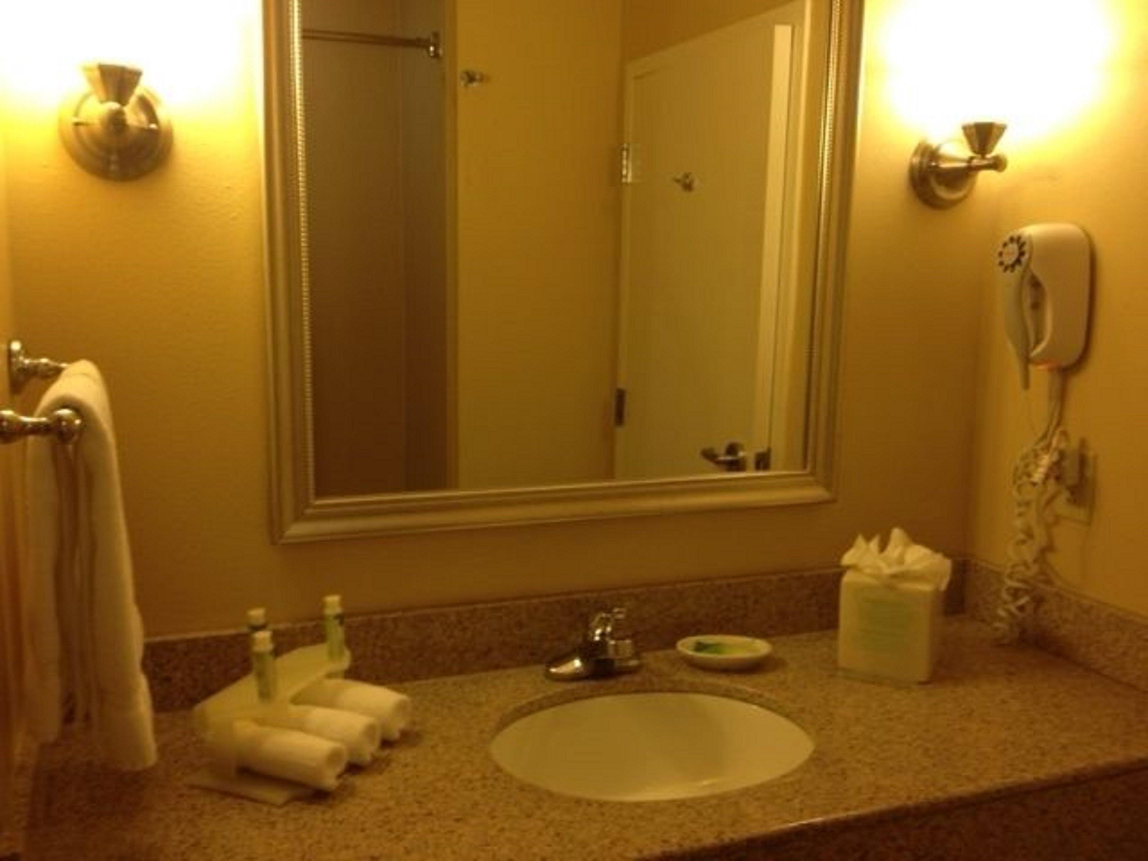 Express & By Ihg 3*