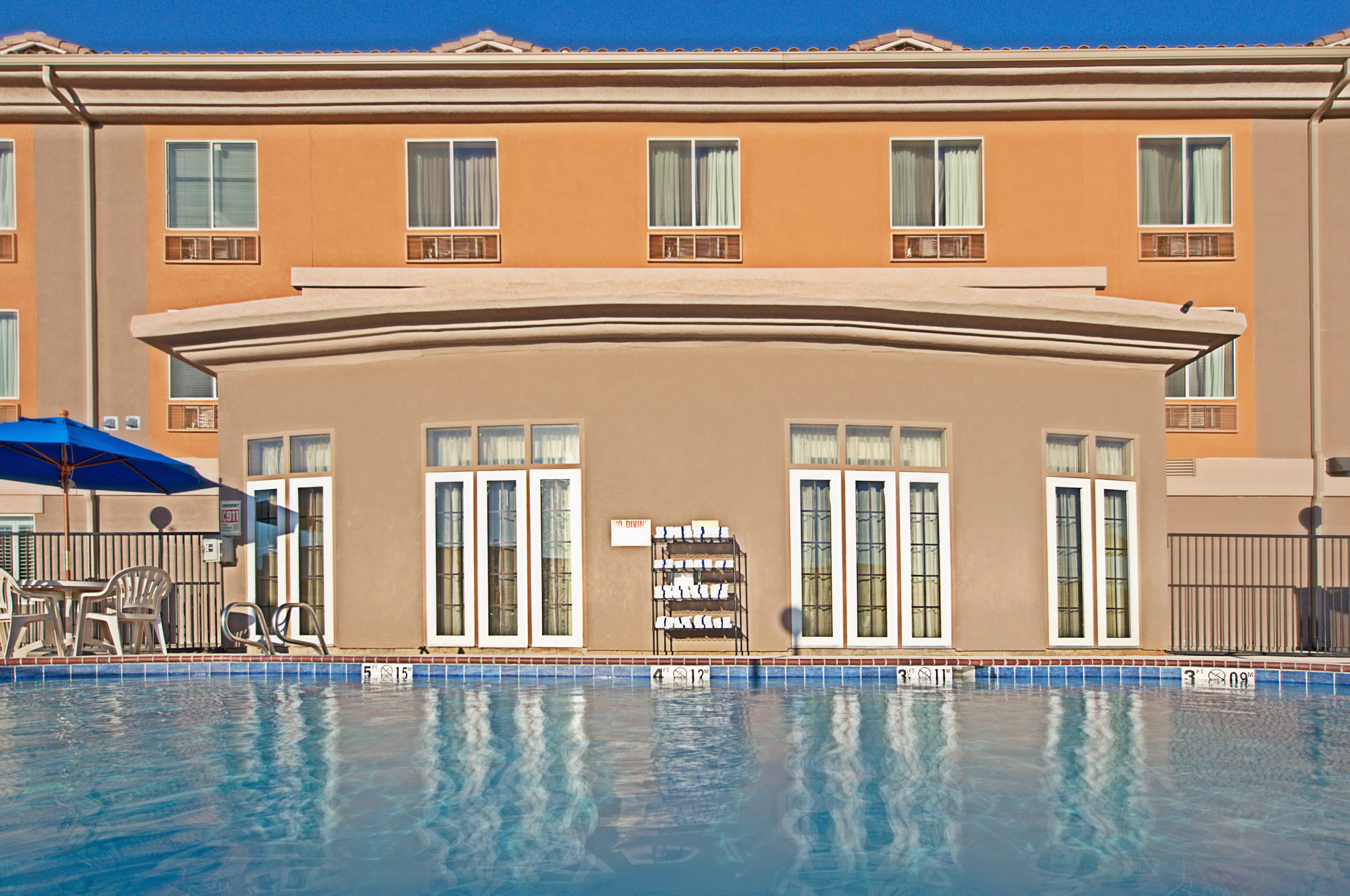 Hotel Express & By Ihg